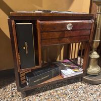 Mobiletto vintage con cassetto