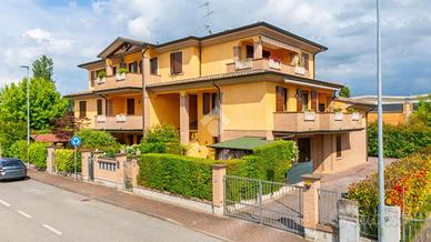3 LOCALI A NOVELLARA