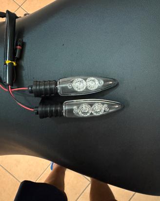 Freccie led anteriori