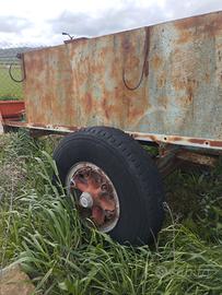 botte trasporta acqua