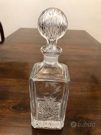 Bottiglia in puro cristallo munita di tappo