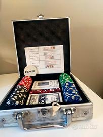 valigetta gioco carte e dadi.