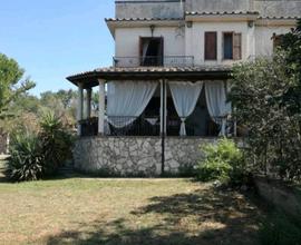 Villa bifamiliare mentana