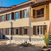 CASA INDIPENDENTE CON VISTA PANORAMICA SULLE VIGNE