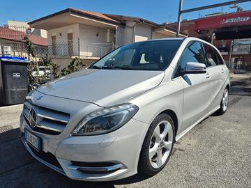 Mercedes auto