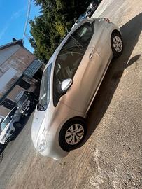 Peugeot 208 1.4 HDi 68 CV 3 porte Access