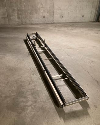 Portascala scorrevole per furgone