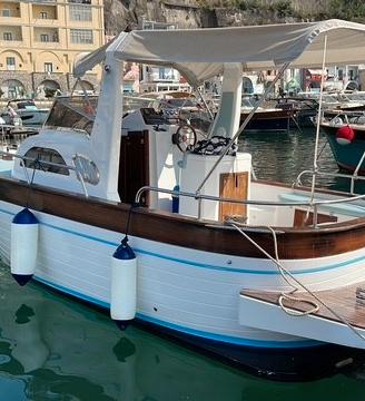 Gozzo planante 7.50 motore vm 320