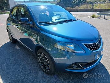 Lancia Ypsilon 1.0 firefly hybrid benzina pochi KM