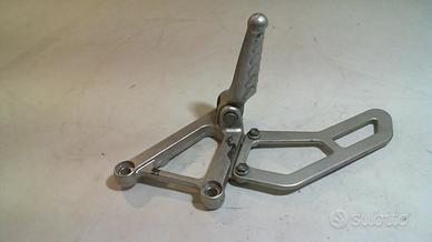 SUPPORTO DX PEDANA PILOTA APRILIA RSV - TUONO 1000