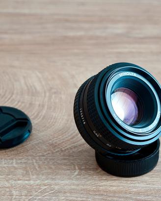 Minolta MD 50mm f/2 – Vintage – Nitido e leggero
