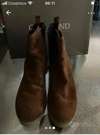 Stivaletti con zeppa