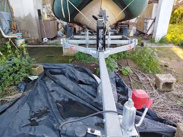 carrello imbarcazione mai usato