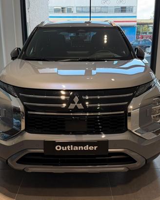 Mitsubishi Outlander 2.4L PHEV INTENSE AT