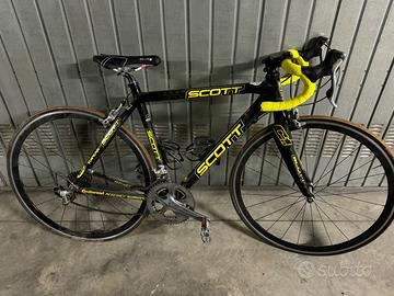 Bici da corsa in carbonio Scott CR1