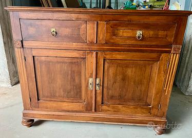 Credenza antica
