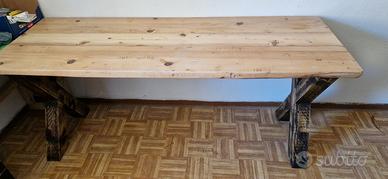 Tavolo in vero legno massello