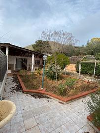 Villetta a pochi chilometri da Palermo