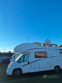 camper 6 posti Dethleffs mansardato 