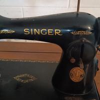 Singer in Mobiletto legno intarsiato