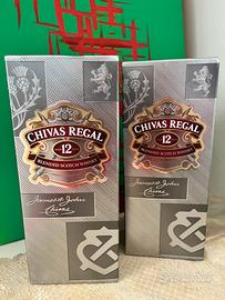 2 Chivas Regal 12 anni con Borsa a tracolla
