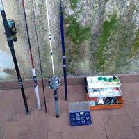 canne da pesca e vari attrezzi