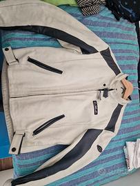 giacca in pelle per moto