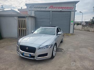 Jaguar XF 2.0 D 180 CV aut. Portfolio