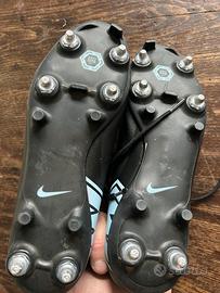 Scarpe tacchetti in ferro