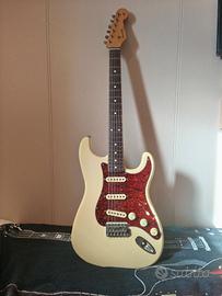 chitarra Fernandes Stratocaster the revival
