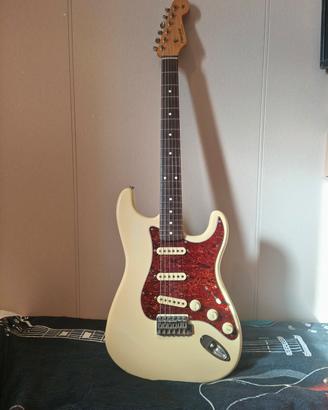 chitarra Fernandes Stratocaster the revival