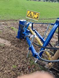 Scavafossi falcinelli con spostamento idraulico