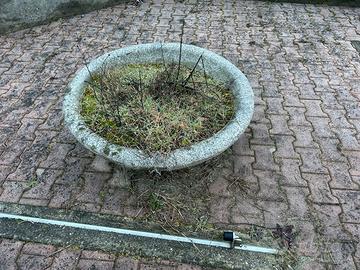 Vasi bassi rotondi da giardino