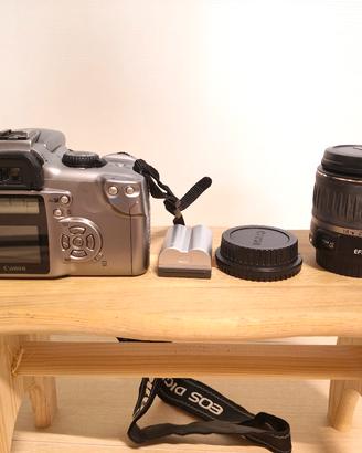 Canon EOS 300D+2 obiettivi + batteria e carica bat
