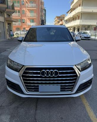 magnifica Audi Q7 V6 TDI 272cv