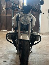 BMW R1200R