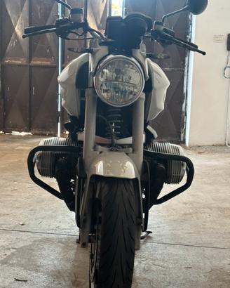 BMW R1200R