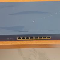 Switch  8 porte 1 Gigabit POE per TVCC