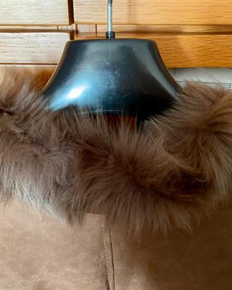 Cappotto in camoscio con interno e collo pelliccia