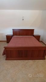 Letto e comodini in legno massello 