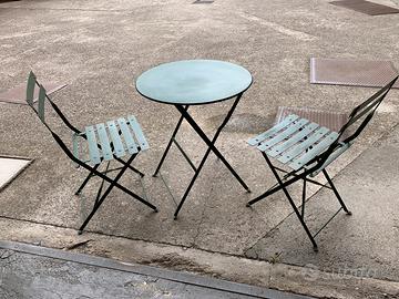 Set tavolo da giardino e 2 sedie pieghevole