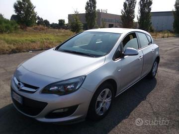 Opel Astra j turbo gpl e benzina.