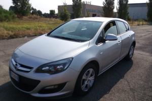 Opel Astra j turbo gpl e benzina.