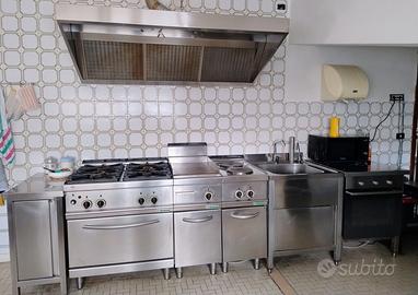 cucina industriale in acciaio inox 7 pezzi 