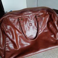 Borsone da viaggio in pelle.