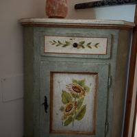 Vetrinette angolari arte povera