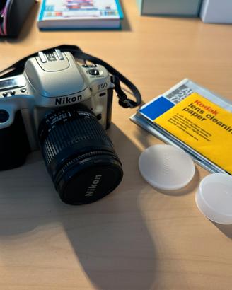Nikon F50 analogica