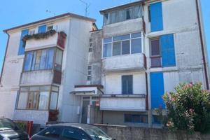 BICAMERE IN PICCOLA PALAZZINA