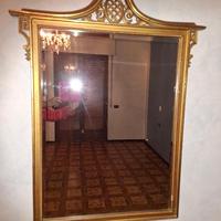 Specchio vintage dorato in legno