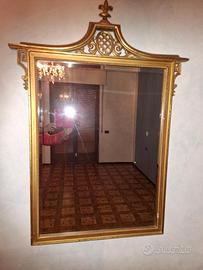 Specchio vintage dorato in legno